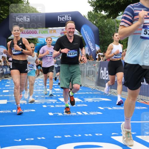 29.06.2025 - hella hamburg halbmarathon Strokosch-Dieckow http://msf.ph/oto/8517693 29.06.2025 10:55:28 Ziel 1130, 2252, 2771, 3037, 4189, 4951, 5287, 5319, 6591, 6938, 8487, 8573, 11554, 11568, 12196, 12544, 12584, 13234, 13236, 13267, 14036, 14592, 16110, 16213, 16334, 16609, 16985, 17603, 17615, 17940 meine-sportfotos.de