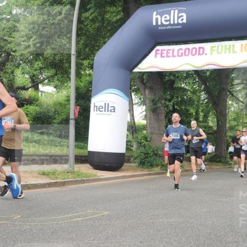 29.06.2025 - hella hamburg halbmarathon KatJ http://msf.ph/oto/8517713 29.06.2025 10:48:13 Zwischen KM18-KM19 1264, 8590, 8721 meine-sportfotos.de
