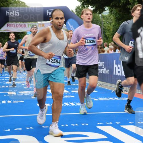 29.06.2025 - hella hamburg halbmarathon Strokosch-Dieckow http://msf.ph/oto/8517732 29.06.2025 10:55:30 Ziel 1130, 2252, 2771, 2982, 3037, 4951, 5319, 6591, 6938, 8573, 11554, 11568, 12196, 12515, 12544, 12584, 13234, 13267, 14036, 14592, 16110, 16213, 16334, 16609, 17603, 17615, 17940 meine-sportfotos.de
