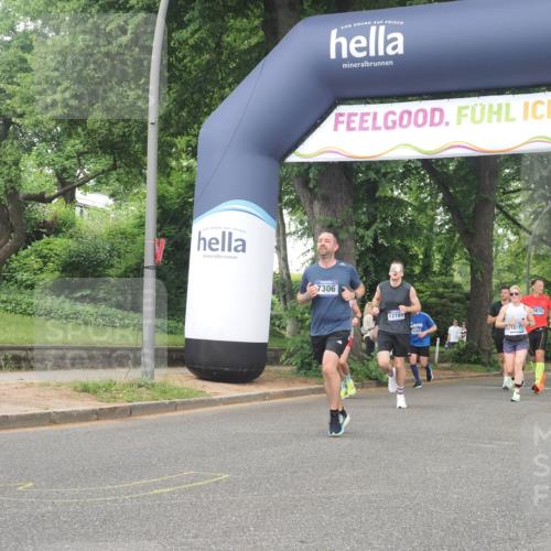 29.06.2025 - hella hamburg halbmarathon KatJ http://msf.ph/oto/8517734 29.06.2025 10:48:14 Zwischen KM18-KM19 1264, 2911, 7306, 8590, 8721 meine-sportfotos.de