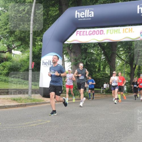 29.06.2025 - hella hamburg halbmarathon KatJ http://msf.ph/oto/8517752 29.06.2025 10:48:14 Zwischen KM18-KM19 1264, 2911, 7306, 8590, 8721 meine-sportfotos.de