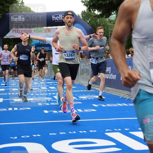 29.06.2025 - hella hamburg halbmarathon Strokosch-Dieckow http://msf.ph/oto/8517759 29.06.2025 10:55:31 Ziel 1120, 1130, 2252, 2771, 2955, 2982, 3037, 4951, 5319, 6591, 6938, 8573, 11039, 11554, 11568, 12196, 12515, 12544, 12584, 13234, 13267, 14036, 14592, 15896, 16110, 16213, 16334, 16609, 17603, 17615, 18064 meine-sportfotos.de