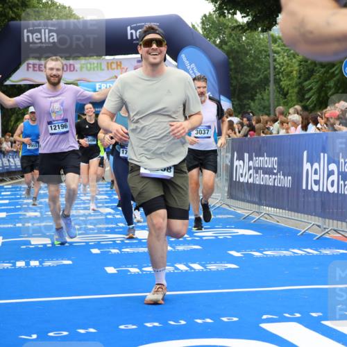 29.06.2025 - hella hamburg halbmarathon Strokosch-Dieckow http://msf.ph/oto/8517823 29.06.2025 10:55:34 Ziel 1120, 1143, 1834, 2955, 2982, 3037, 4897, 5319, 6591, 8255, 8573, 8618, 10212, 11039, 11554, 11568, 12196, 12515, 12544, 12584, 13267, 14036, 14592, 14909, 15896, 16110, 16334, 16609, 17615, 18064 meine-sportfotos.de
