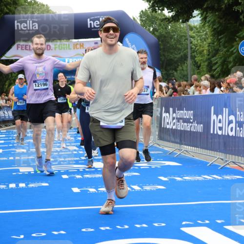 29.06.2025 - hella hamburg halbmarathon Strokosch-Dieckow http://msf.ph/oto/8517829 29.06.2025 10:55:34 Ziel 1120, 1143, 1834, 2955, 2982, 3037, 4897, 5319, 6591, 8255, 8573, 8618, 10212, 11039, 11554, 11568, 12196, 12515, 12544, 12584, 13267, 14036, 14592, 14909, 15896, 16110, 16334, 16609, 17615, 18064 meine-sportfotos.de