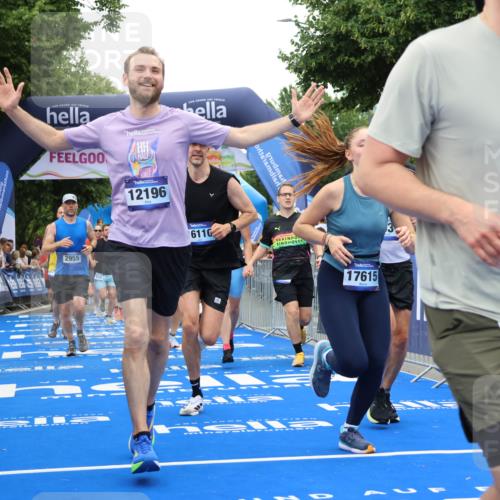 29.06.2025 - hella hamburg halbmarathon Strokosch-Dieckow http://msf.ph/oto/8517863 29.06.2025 10:55:35 Ziel 1120, 1143, 1834, 2955, 2982, 3037, 4897, 5319, 6591, 6924, 8255, 8573, 8618, 10212, 11039, 11554, 11568, 12196, 12483, 12515, 12544, 12584, 13267, 14036, 14592, 14909, 15896, 16110, 16334, 16609, 17615, 18064, 18190 meine-sportfotos.de