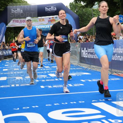 29.06.2025 - hella hamburg halbmarathon Strokosch-Dieckow http://msf.ph/oto/8517919 29.06.2025 10:55:37 Ziel 1120, 1143, 1834, 2955, 2982, 3037, 4897, 5021, 6924, 8255, 8573, 8618, 10212, 11039, 11554, 11568, 12196, 12483, 12515, 12544, 12584, 13267, 14036, 14365, 14592, 14909, 15896, 16110, 17615, 18064, 18190 meine-sportfotos.de