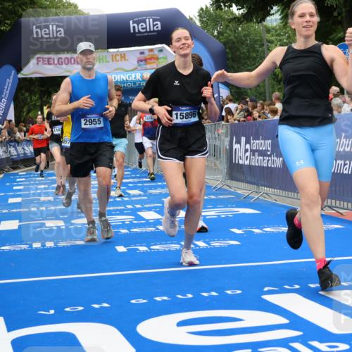 29.06.2025 - hella hamburg halbmarathon Strokosch-Dieckow http://msf.ph/oto/8517924 29.06.2025 10:55:37 Ziel 1120, 1143, 1834, 2955, 2982, 3037, 4897, 5021, 6924, 8255, 8573, 8618, 10212, 11039, 11554, 11568, 12196, 12483, 12515, 12544, 12584, 13267, 14036, 14365, 14592, 14909, 15896, 16110, 17615, 18064, 18190 meine-sportfotos.de