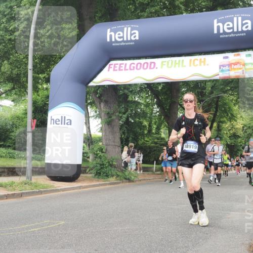 29.06.2025 - hella hamburg halbmarathon KatJ http://msf.ph/oto/8518012 29.06.2025 10:48:21 Zwischen KM18-KM19 2911, 5613, 5870, 7306, 8177 meine-sportfotos.de
