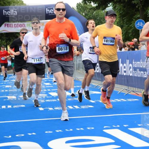 29.06.2025 - hella hamburg halbmarathon Strokosch-Dieckow http://msf.ph/oto/8518026 29.06.2025 10:55:41 Ziel 1120, 1143, 1834, 2955, 2982, 3037, 4897, 5021, 6569, 6924, 7221, 8255, 8618, 10212, 11039, 11568, 12196, 12483, 12515, 12858, 13474, 14365, 14909, 15896, 16110, 16401, 16434, 16786, 17615, 18064, 18125, 18190, 19047 meine-sportfotos.de