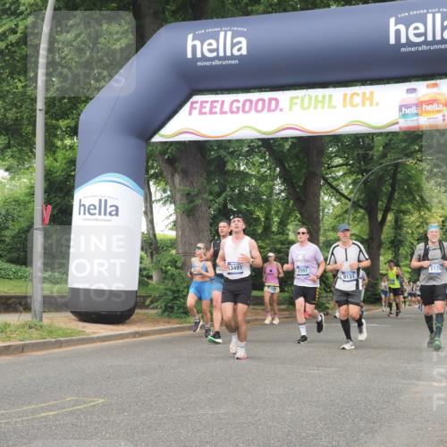 29.06.2025 - hella hamburg halbmarathon KatJ http://msf.ph/oto/8518040 29.06.2025 10:48:23 Zwischen KM18-KM19 1128, 2591, 5613, 5870, 8177 meine-sportfotos.de