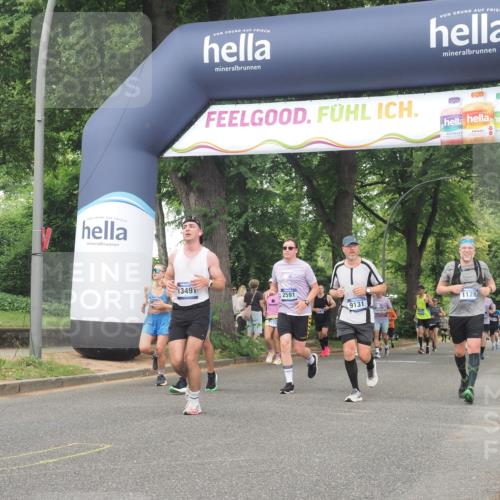 29.06.2025 - hella hamburg halbmarathon KatJ http://msf.ph/oto/8518079 29.06.2025 10:48:24 Zwischen KM18-KM19 1128, 2591, 5613, 8177 meine-sportfotos.de