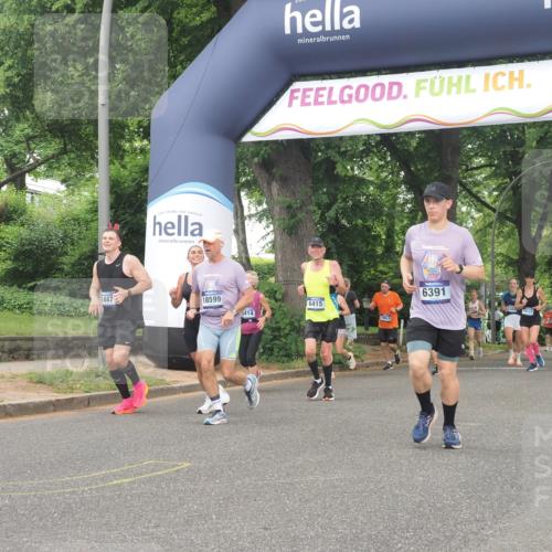 29.06.2025 - hella hamburg halbmarathon KatJ http://msf.ph/oto/8518230 29.06.2025 10:48:29 Zwischen KM18-KM19 1128, 2591, 6391, 6415, 8068 meine-sportfotos.de