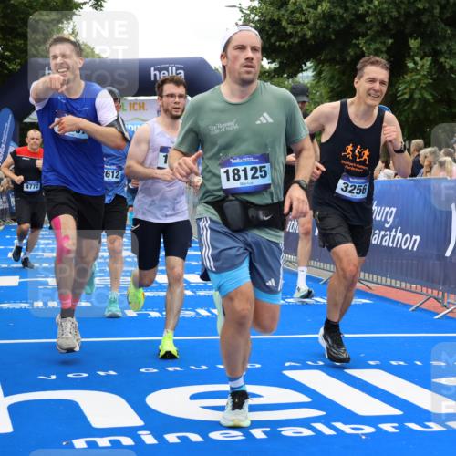 29.06.2025 - hella hamburg halbmarathon Strokosch-Dieckow http://msf.ph/oto/8518241 29.06.2025 10:55:50 Ziel 1179, 2612, 3256, 3668, 4772, 5021, 6569, 7147, 7221, 7976, 8968, 9246, 10084, 12858, 13474, 14365, 15868, 15884, 16401, 16434, 16786, 18125, 18867, 19047 meine-sportfotos.de