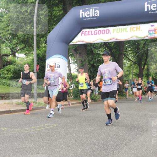 29.06.2025 - hella hamburg halbmarathon KatJ http://msf.ph/oto/8518245 29.06.2025 10:48:30 Zwischen KM18-KM19 1128, 2447, 2591, 6391, 6415, 8068 meine-sportfotos.de