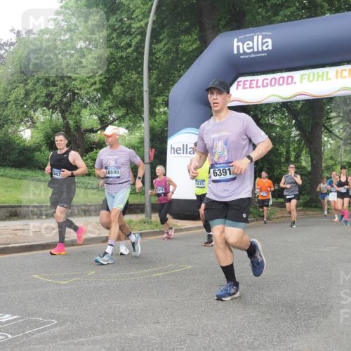 29.06.2025 - hella hamburg halbmarathon KatJ http://msf.ph/oto/8518264 29.06.2025 10:48:30 Zwischen KM18-KM19 1128, 2447, 2591, 6391, 6415, 8068 meine-sportfotos.de