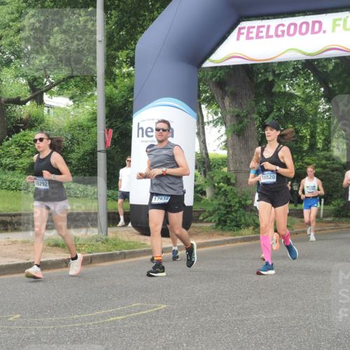 29.06.2025 - hella hamburg halbmarathon KatJ http://msf.ph/oto/8518306 29.06.2025 10:48:33 Zwischen KM18-KM19 1135, 2447, 6391, 6414, 6415, 8068, 8364 meine-sportfotos.de