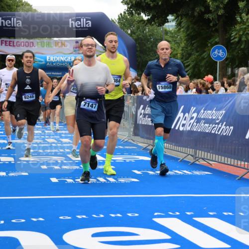 29.06.2025 - hella hamburg halbmarathon Strokosch-Dieckow http://msf.ph/oto/8518359 29.06.2025 10:55:55 Ziel 1179, 1180, 2612, 3042, 3256, 3668, 4772, 7147, 7976, 8968, 9246, 10084, 13474, 14867, 15184, 15868, 15884, 16176, 18125, 18867 meine-sportfotos.de