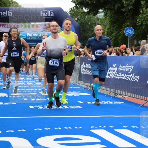 29.06.2025 - hella hamburg halbmarathon Strokosch-Dieckow http://msf.ph/oto/8518362 29.06.2025 10:55:56 Ziel 1179, 1180, 2612, 3042, 3058, 3256, 3668, 4772, 7147, 7976, 8968, 9246, 10084, 14867, 15184, 15868, 15884, 16176, 18212, 18867 meine-sportfotos.de