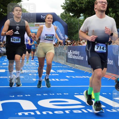 29.06.2025 - hella hamburg halbmarathon Strokosch-Dieckow http://msf.ph/oto/8518391 29.06.2025 10:55:57 Ziel 1180, 2612, 3042, 3058, 3256, 3668, 4772, 7147, 7594, 7976, 8968, 9246, 10084, 14867, 15184, 15868, 15884, 16176, 18212, 18867 meine-sportfotos.de
