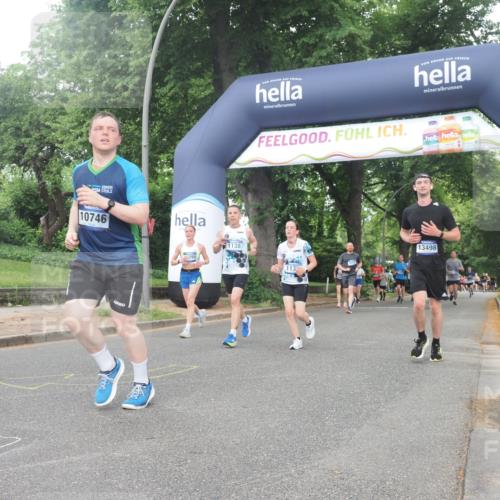29.06.2025 - hella hamburg halbmarathon KatJ http://msf.ph/oto/8518407 29.06.2025 10:48:36 Zwischen KM18-KM19 1135, 1138, 2447, 5547, 6414, 6415, 8068, 8364 meine-sportfotos.de
