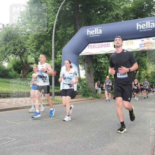 29.06.2025 - hella hamburg halbmarathon KatJ http://msf.ph/oto/8518440 29.06.2025 10:48:36 Zwischen KM18-KM19 1135, 1138, 2447, 5547, 6414, 6415, 8068, 8364 meine-sportfotos.de