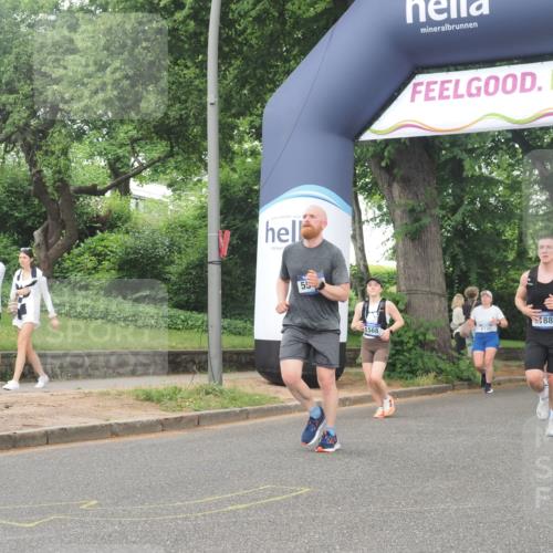 29.06.2025 - hella hamburg halbmarathon KatJ http://msf.ph/oto/8518468 29.06.2025 10:48:39 Zwischen KM18-KM19 1135, 1138, 1188, 1568, 5547, 6414, 8364 meine-sportfotos.de