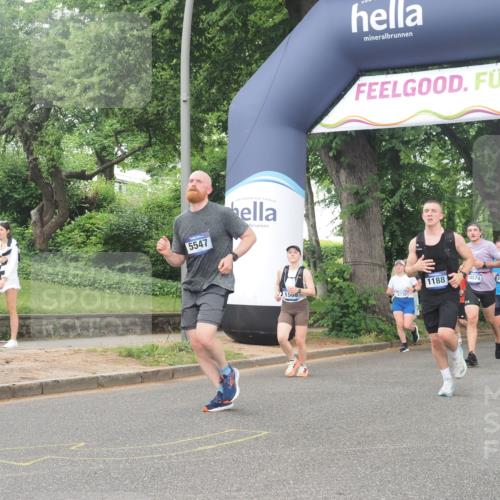 29.06.2025 - hella hamburg halbmarathon KatJ http://msf.ph/oto/8518486 29.06.2025 10:48:39 Zwischen KM18-KM19 1135, 1138, 1188, 1568, 5547, 6414, 8364 meine-sportfotos.de