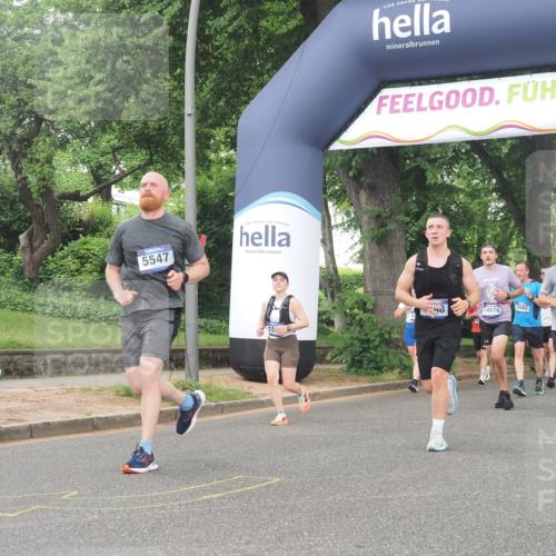 29.06.2025 - hella hamburg halbmarathon KatJ http://msf.ph/oto/8518499 29.06.2025 10:48:39 Zwischen KM18-KM19 1135, 1138, 1188, 1568, 5547, 6414, 8364 meine-sportfotos.de