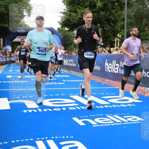 29.06.2025 - hella hamburg halbmarathon Strokosch-Dieckow http://msf.ph/oto/8518508 29.06.2025 10:56:12 Ziel 1193, 4594, 4813, 5465, 5492, 5570, 7547, 8330, 8639, 9903, 9907, 10789, 12348, 12545, 14363, 15484, 16113, 16375, 16634, 17468, 17640, 17642, 18117, 18495, 18652, 18741, 19152 meine-sportfotos.de