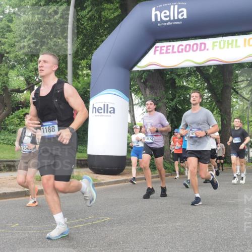 29.06.2025 - hella hamburg halbmarathon KatJ http://msf.ph/oto/8518554 29.06.2025 10:48:40 Zwischen KM18-KM19 1135, 1138, 1188, 1568, 5547 meine-sportfotos.de
