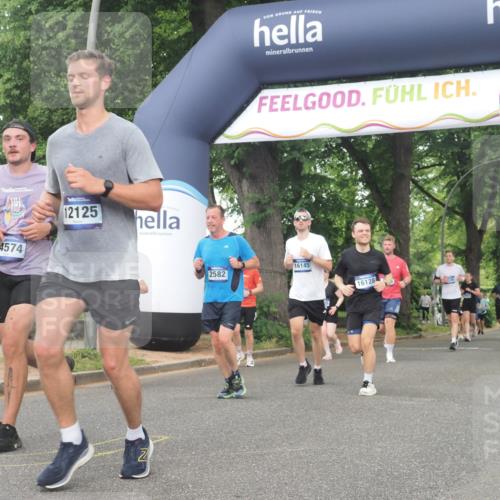 29.06.2025 - hella hamburg halbmarathon KatJ http://msf.ph/oto/8518600 29.06.2025 10:48:42 Zwischen KM18-KM19 1138, 1188, 1568, 2582, 5299, 5547, 8730 meine-sportfotos.de