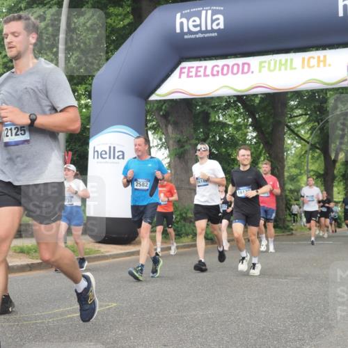 29.06.2025 - hella hamburg halbmarathon KatJ http://msf.ph/oto/8518608 29.06.2025 10:48:42 Zwischen KM18-KM19 1138, 1188, 1568, 2582, 5299, 5547, 8730 meine-sportfotos.de