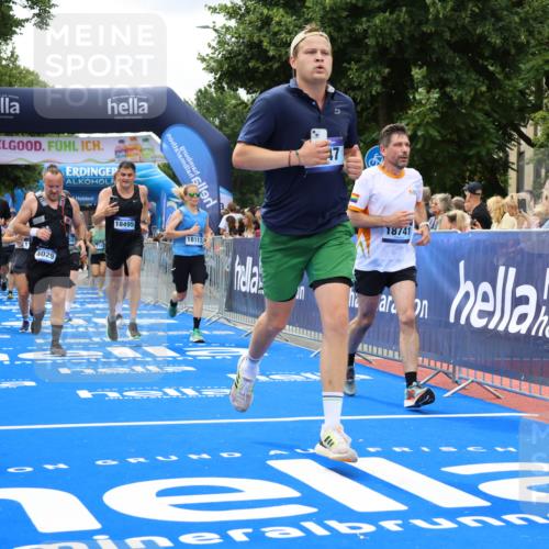 29.06.2025 - hella hamburg halbmarathon Strokosch-Dieckow http://msf.ph/oto/8518639 29.06.2025 10:56:18 Ziel 1193, 3048, 4029, 5465, 5672, 7547, 7742, 8863, 9622, 9903, 10665, 10789, 11231, 11309, 12348, 14363, 15300, 15484, 15818, 16113, 16375, 16634, 17468, 18117, 18495, 18652, 18741, 19152 meine-sportfotos.de