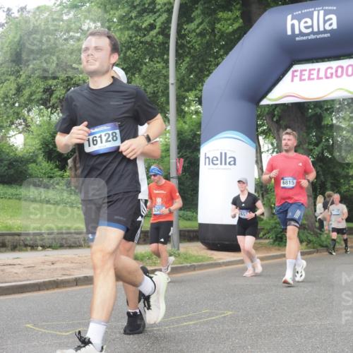 29.06.2025 - hella hamburg halbmarathon KatJ http://msf.ph/oto/8518672 29.06.2025 10:48:44 Zwischen KM18-KM19 1188, 1568, 1726, 1823, 2582, 5299, 5305, 5547, 7658, 8730 meine-sportfotos.de