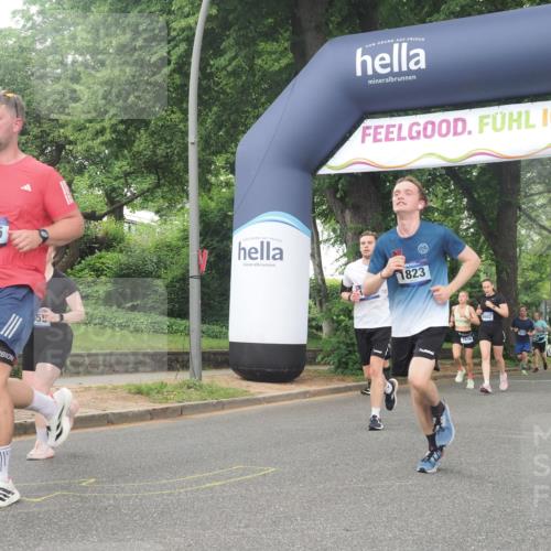 29.06.2025 - hella hamburg halbmarathon KatJ http://msf.ph/oto/8518716 29.06.2025 10:48:45 Zwischen KM18-KM19 1188, 1568, 1726, 1823, 2582, 5299, 5305, 6602, 7658, 8730 meine-sportfotos.de