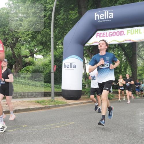 29.06.2025 - hella hamburg halbmarathon KatJ http://msf.ph/oto/8518723 29.06.2025 10:48:46 Zwischen KM18-KM19 1188, 1726, 1823, 2582, 5299, 5305, 6602, 7636, 7658, 8730 meine-sportfotos.de