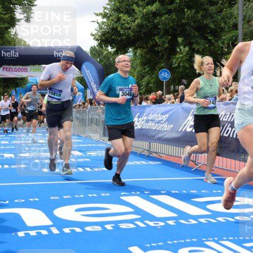 29.06.2025 - hella hamburg halbmarathon Strokosch-Dieckow http://msf.ph/oto/8518760 29.06.2025 10:56:24 Ziel 1583, 3048, 4029, 5672, 5744, 6399, 7547, 7742, 8863, 9622, 10093, 10665, 11231, 11309, 15300, 15407, 15818, 16257, 16261, 16375, 17268, 17734, 18117, 18495, 18652, 18741, 18746, 18835 meine-sportfotos.de