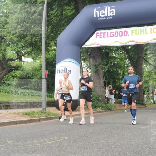 29.06.2025 - hella hamburg halbmarathon KatJ http://msf.ph/oto/8518770 29.06.2025 10:48:48 Zwischen KM18-KM19 1726, 1823, 2582, 5299, 5305, 6602, 7636, 7658, 8730 meine-sportfotos.de