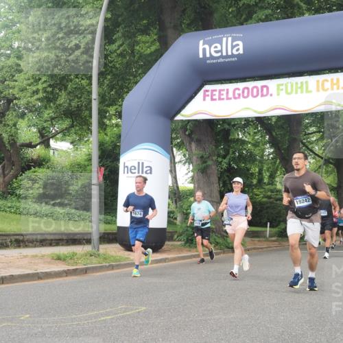 29.06.2025 - hella hamburg halbmarathon KatJ http://msf.ph/oto/8518876 29.06.2025 10:48:50 Zwischen KM18-KM19 1726, 1823, 5299, 5305, 6602, 7636, 7658, 8045, 8730 meine-sportfotos.de