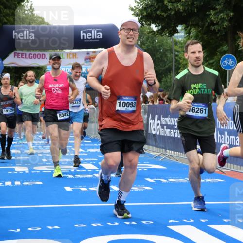 29.06.2025 - hella hamburg halbmarathon Strokosch-Dieckow http://msf.ph/oto/8518956 29.06.2025 10:56:31 Ziel 1583, 2083, 3413, 5721, 5744, 6399, 6416, 6759, 7037, 7742, 8311, 8542, 8652, 8744, 8863, 9562, 10093, 10665, 12509, 13863, 15145, 15407, 15818, 16257, 16261, 17259, 17268, 17734, 18340, 18746, 18835, 18899, 19120 meine-sportfotos.de