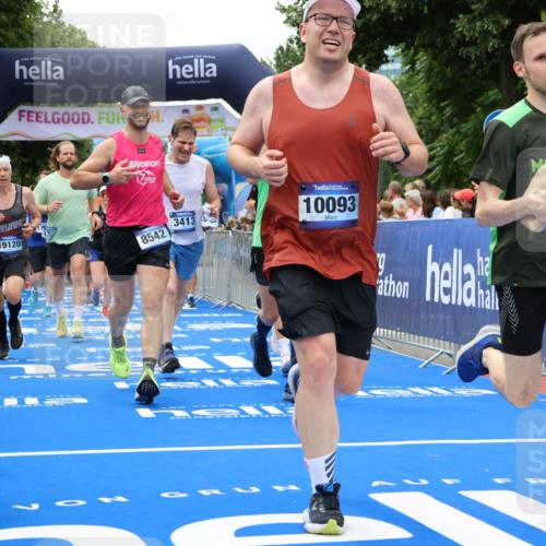 29.06.2025 - hella hamburg halbmarathon Strokosch-Dieckow http://msf.ph/oto/8518986 29.06.2025 10:56:32 Ziel 1583, 2083, 3413, 4152, 5721, 5744, 6399, 6416, 6759, 7037, 8311, 8542, 8652, 8744, 8863, 9562, 10093, 10665, 11083, 12509, 13863, 15145, 15407, 16257, 16261, 17259, 17268, 17734, 18340, 18746, 18835, 18899, 19120 meine-sportfotos.de