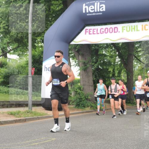 29.06.2025 - hella hamburg halbmarathon KatJ http://msf.ph/oto/8518995 29.06.2025 10:48:54 Zwischen KM18-KM19 1674, 6752, 7636, 8045, 8478 meine-sportfotos.de