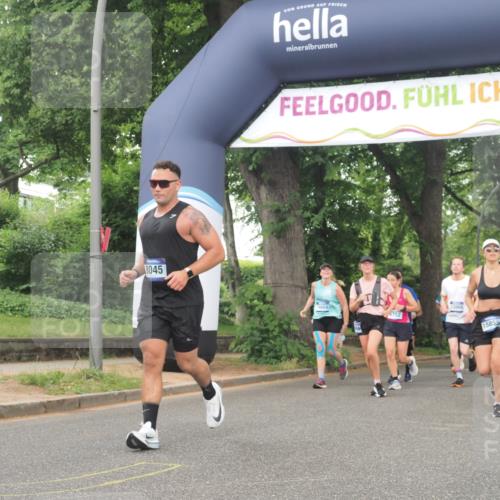 29.06.2025 - hella hamburg halbmarathon KatJ http://msf.ph/oto/8519005 29.06.2025 10:48:54 Zwischen KM18-KM19 1674, 6752, 7636, 8045, 8478 meine-sportfotos.de
