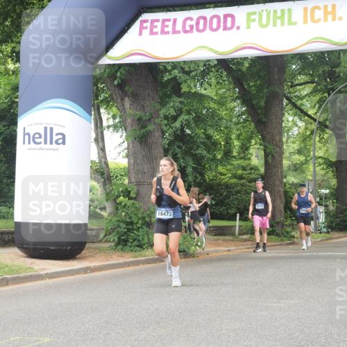 29.06.2025 - hella hamburg halbmarathon KatJ http://msf.ph/oto/8519056 29.06.2025 10:58:43 Zwischen KM18-KM19 3939, 6742, 7302, 7873, 8051 meine-sportfotos.de