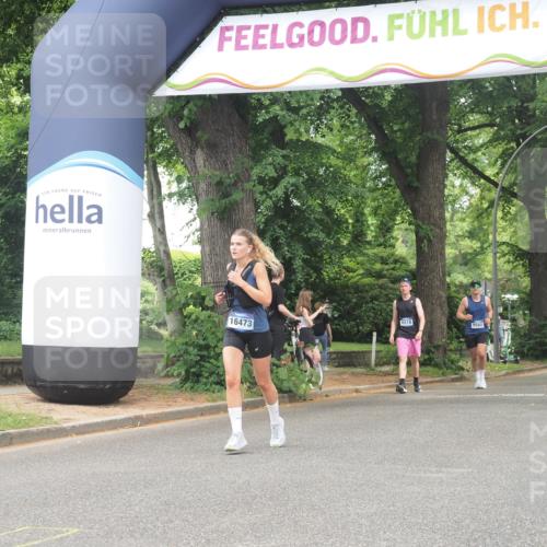 29.06.2025 - hella hamburg halbmarathon KatJ http://msf.ph/oto/8519064 29.06.2025 10:58:43 Zwischen KM18-KM19 3939, 6742, 7302, 7873, 8051 meine-sportfotos.de