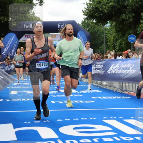 29.06.2025 - hella hamburg halbmarathon Strokosch-Dieckow http://msf.ph/oto/8519066 29.06.2025 10:56:34 Ziel 1583, 2083, 3413, 4152, 5721, 5744, 6399, 6416, 6759, 7037, 7646, 8311, 8542, 8652, 8744, 9488, 9562, 10093, 11083, 11870, 12509, 13863, 15145, 15407, 16257, 16261, 17259, 17268, 17734, 18340, 18746, 18835, 18899, 19120 meine-sportfotos.de