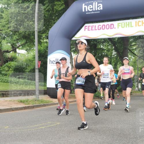 29.06.2025 - hella hamburg halbmarathon KatJ http://msf.ph/oto/8519075 29.06.2025 10:48:56 Zwischen KM18-KM19 1674, 4095, 6674, 6752, 8045, 8478 meine-sportfotos.de