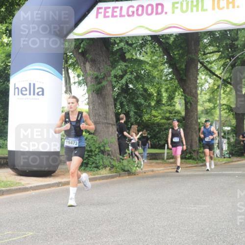 29.06.2025 - hella hamburg halbmarathon KatJ http://msf.ph/oto/8519094 29.06.2025 10:58:44 Zwischen KM18-KM19 3939, 6742, 7302 meine-sportfotos.de