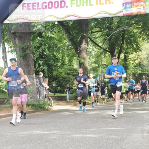 29.06.2025 - hella hamburg halbmarathon KatJ http://msf.ph/oto/8519151 29.06.2025 10:58:48 Zwischen KM18-KM19  meine-sportfotos.de