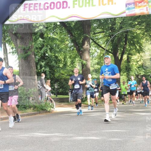 29.06.2025 - hella hamburg halbmarathon KatJ http://msf.ph/oto/8519172 29.06.2025 10:58:48 Zwischen KM18-KM19  meine-sportfotos.de